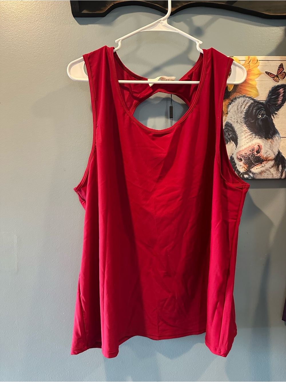 Women’s Sleeveless Red Tank Top with Keyhole Back